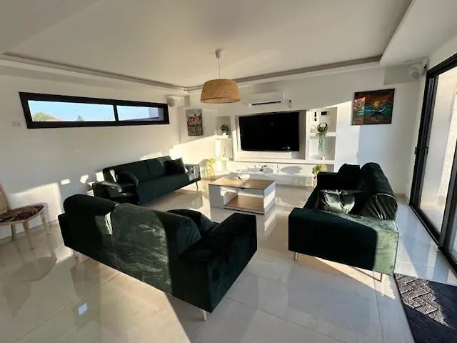 Maison 70 Avec 8 Chambres Lechaffardcom Satolas-et-Bonce 0*,  フランス